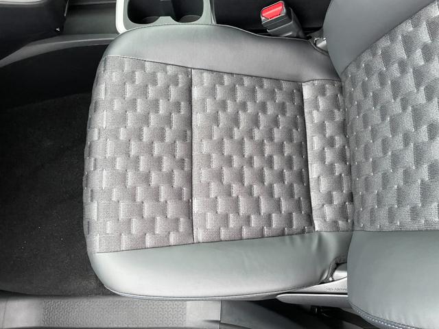 ヴォクシー ハイブリッドS-Z 快適利便パッケージHI 純正10.5型コネクトナビ TV CD/DVD ブラインドスポットモニター 3眼LEDヘッドライト 両側電動ドア ビルトインETC2.0 ハーフレザーシート 追従クルーズ(50枚目)