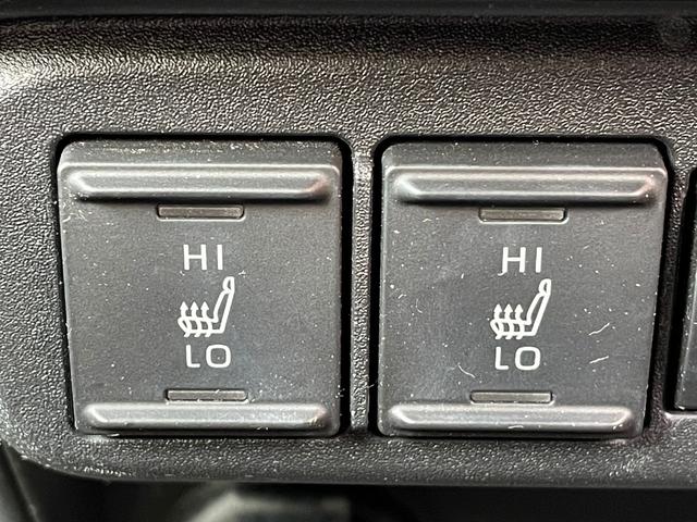 シエンタ 　セーフティセンス　コンフォートパッケージ　純正８インチディスプレイオーディオ　バックモニター　温ハンドル　両側電動ドア　前席シートヒーター　ブラインドスポットモニター　ＥＴＣ　サイドバイザー（10枚目）