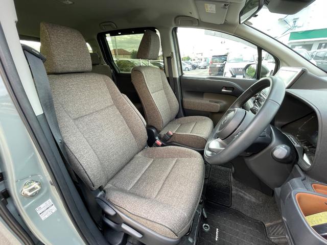 シエンタ 　セーフティセンス　コンフォートパッケージ　純正８インチディスプレイオーディオ　バックモニター　温ハンドル　両側電動ドア　前席シートヒーター　ブラインドスポットモニター　ＥＴＣ　サイドバイザー（14枚目）