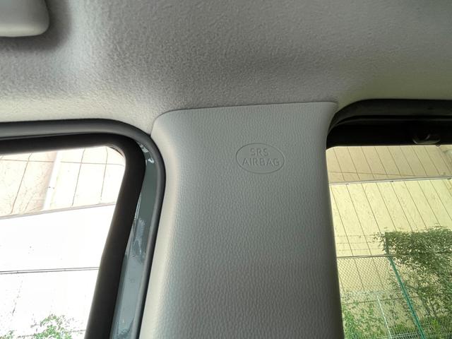 シエンタ 　セーフティセンス　コンフォートパッケージ　純正８インチディスプレイオーディオ　バックモニター　温ハンドル　両側電動ドア　前席シートヒーター　ブラインドスポットモニター　ＥＴＣ　サイドバイザー（41枚目）