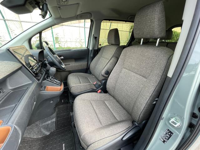 シエンタ 　セーフティセンス　コンフォートパッケージ　純正８インチディスプレイオーディオ　バックモニター　温ハンドル　両側電動ドア　前席シートヒーター　ブラインドスポットモニター　ＥＴＣ　サイドバイザー（47枚目）