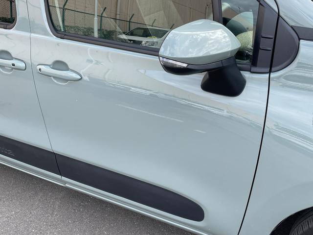 シエンタ 　セーフティセンス　コンフォートパッケージ　純正８インチディスプレイオーディオ　バックモニター　温ハンドル　両側電動ドア　前席シートヒーター　ブラインドスポットモニター　ＥＴＣ　サイドバイザー（69枚目）