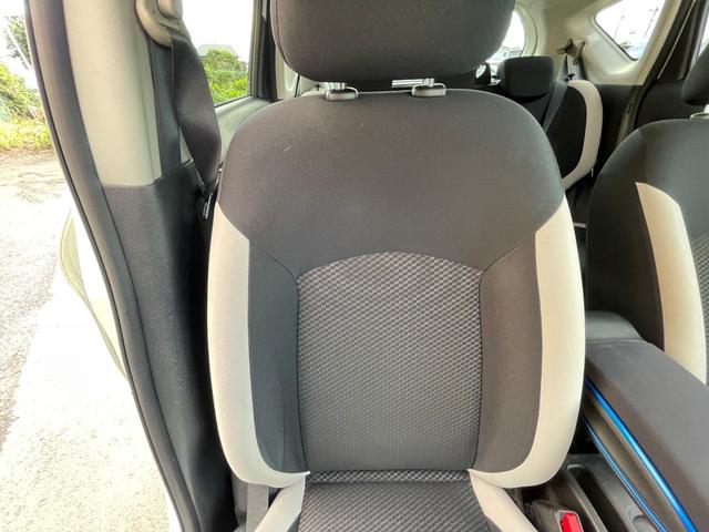 ノート ｅ－パワー　Ｘ　アラウンドビューモニター　デジタルルームミラー　オーディオ　ＦＭ／ＡＭ　エマージェンシーブレーキ　車線逸脱警報　ＥＴＣ　車両検知警報　ドライブレコーダー　オートエアコン　オートライト　スマートキー（37枚目）