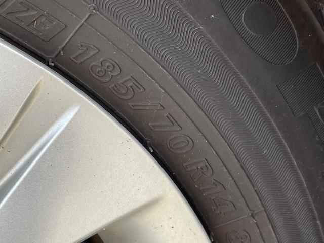 ノート ｅ－パワー　Ｘ　アラウンドビューモニター　デジタルルームミラー　オーディオ　ＦＭ／ＡＭ　エマージェンシーブレーキ　車線逸脱警報　ＥＴＣ　車両検知警報　ドライブレコーダー　オートエアコン　オートライト　スマートキー（52枚目）