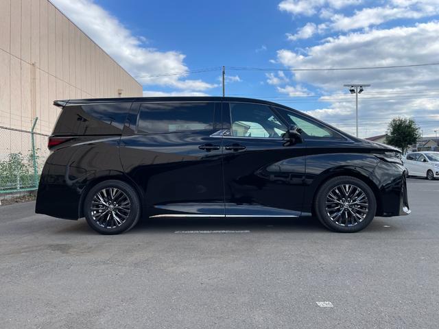 ヴェルファイアハイブリッド Z プレミア 左右独立ムーンルーフ 14型ナビ 13.2型天吊モニター ワイヤレス充電 デジタルミラー BSM シートベンチレーション 両側電動ドア パワーシート パワーバックドア ETC2.0 ドライブレコーダー(20枚目)