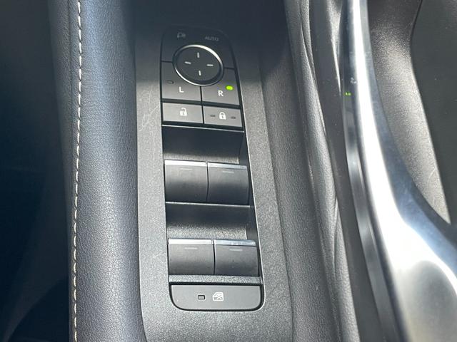 ヴェルファイアハイブリッド Z プレミア 左右独立ムーンルーフ 14型ナビ 13.2型天吊モニター ワイヤレス充電 デジタルミラー BSM シートベンチレーション 両側電動ドア パワーシート パワーバックドア ETC2.0 ドライブレコーダー(36枚目)