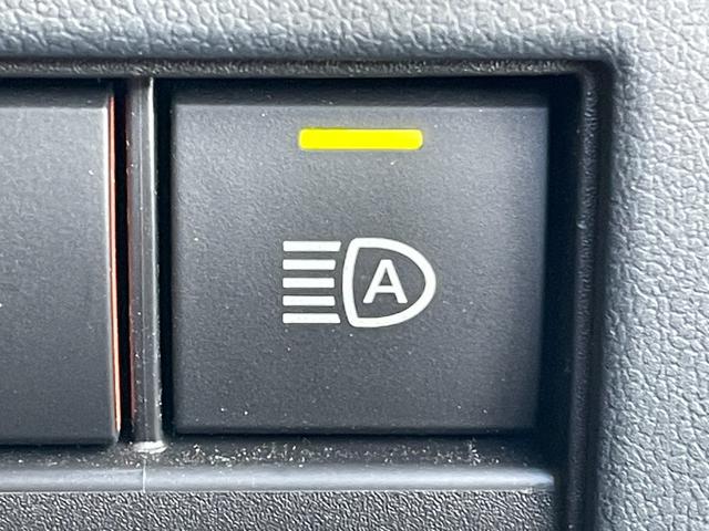 ヴェルファイアハイブリッド Z プレミア 左右独立ムーンルーフ 14型ナビ 13.2型天吊モニター ワイヤレス充電 デジタルミラー BSM シートベンチレーション 両側電動ドア パワーシート パワーバックドア ETC2.0 ドライブレコーダー(39枚目)