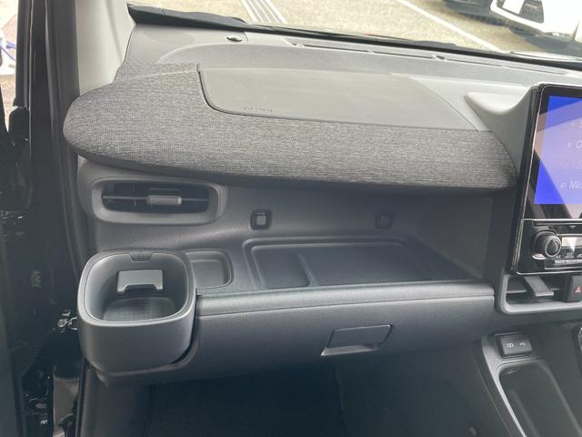 シエンタ Ｚ　純正１０型コネクトナビ　　フルセグＴＶ　アラウンドビューモニター　レーダークルーズコントロール　衝突軽減ブレーキ　ブラインドスポットモニター　両側パワースライドドア　前席シートヒーター　ＥＴＣ２．０（52枚目）