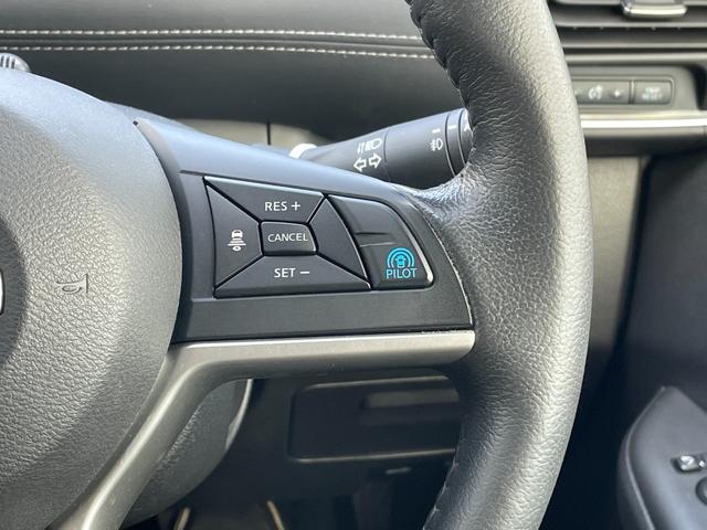 セレナ ｅ－パワー　ハイウェイスターＶ　純正９インチナビ　ＴＶ　アラウンドビュー　インテリジェントルームミラー　前席シートヒーター　ＥＴＣ　ドライブレコーダー　ステアリングヒーター　衝突被害軽減ブレーキ　プロパイロット　コーナーセンサー（9枚目）