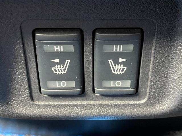 セレナ ｅ－パワー　ハイウェイスターＶ　純正９インチナビ　ＴＶ　アラウンドビュー　インテリジェントルームミラー　前席シートヒーター　ＥＴＣ　ドライブレコーダー　ステアリングヒーター　衝突被害軽減ブレーキ　プロパイロット　コーナーセンサー（11枚目）