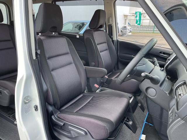 セレナ ｅ－パワー　ハイウェイスターＶ　純正９インチナビ　ＴＶ　アラウンドビュー　インテリジェントルームミラー　前席シートヒーター　ＥＴＣ　ドライブレコーダー　ステアリングヒーター　衝突被害軽減ブレーキ　プロパイロット　コーナーセンサー（14枚目）