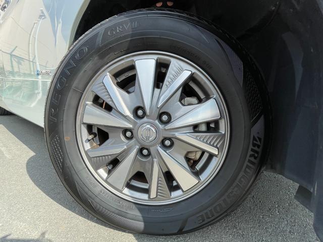 セレナ ｅ－パワー　ハイウェイスターＶ　純正９インチナビ　ＴＶ　アラウンドビュー　インテリジェントルームミラー　前席シートヒーター　ＥＴＣ　ドライブレコーダー　ステアリングヒーター　衝突被害軽減ブレーキ　プロパイロット　コーナーセンサー（18枚目）