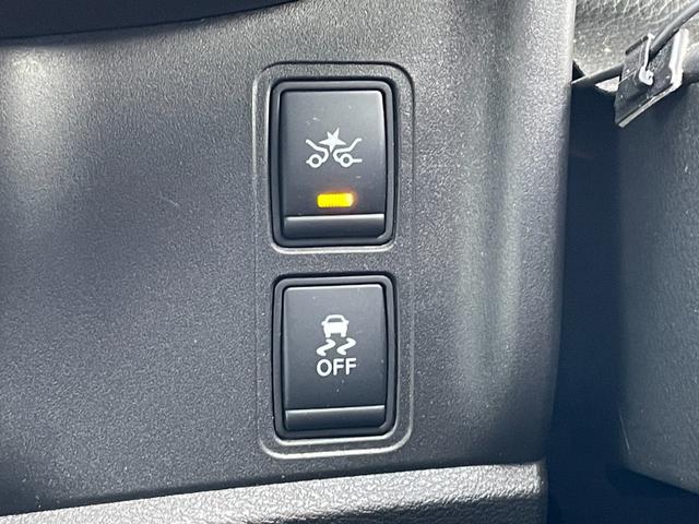 セレナ ｅ－パワー　ハイウェイスターＶ　純正９インチナビ　ＴＶ　アラウンドビュー　インテリジェントルームミラー　前席シートヒーター　ＥＴＣ　ドライブレコーダー　ステアリングヒーター　衝突被害軽減ブレーキ　プロパイロット　コーナーセンサー（35枚目）