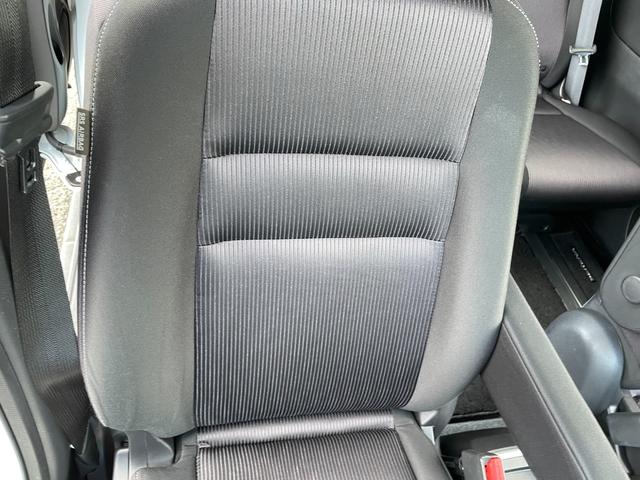 セレナ ｅ－パワー　ハイウェイスターＶ　純正９インチナビ　ＴＶ　アラウンドビュー　インテリジェントルームミラー　前席シートヒーター　ＥＴＣ　ドライブレコーダー　ステアリングヒーター　衝突被害軽減ブレーキ　プロパイロット　コーナーセンサー（45枚目）