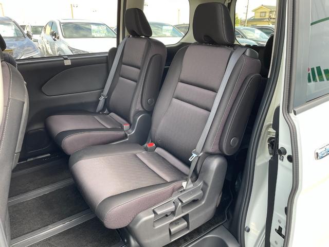 セレナ ｅ－パワー　ハイウェイスターＶ　純正９インチナビ　ＴＶ　アラウンドビュー　インテリジェントルームミラー　前席シートヒーター　ＥＴＣ　ドライブレコーダー　ステアリングヒーター　衝突被害軽減ブレーキ　プロパイロット　コーナーセンサー（54枚目）