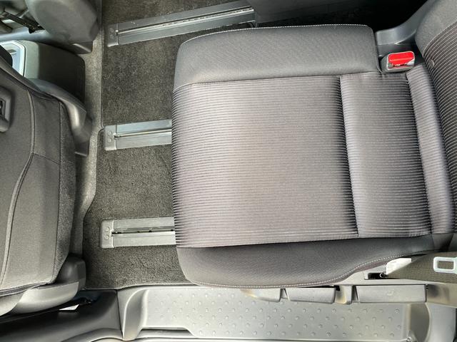 セレナ ｅ－パワー　ハイウェイスターＶ　純正９インチナビ　ＴＶ　アラウンドビュー　インテリジェントルームミラー　前席シートヒーター　ＥＴＣ　ドライブレコーダー　ステアリングヒーター　衝突被害軽減ブレーキ　プロパイロット　コーナーセンサー（57枚目）