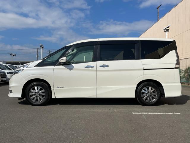 セレナ ｅ－パワー　ハイウェイスターＶ　純正９インチナビ　ＴＶ　アラウンドビュー　インテリジェントルームミラー　前席シートヒーター　ＥＴＣ　ドライブレコーダー　ステアリングヒーター　衝突被害軽減ブレーキ　プロパイロット　コーナーセンサー（68枚目）