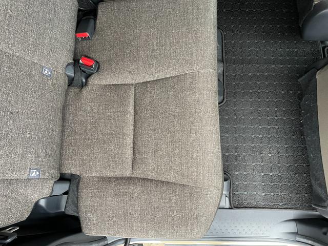 シエンタ Ｚ　純正１０型コネクトナビ　フルセグＴＶ　アラウンドビューモニター　レーダークルーズコントロール　衝突軽減ブレーキ　レーンディパーチャー　ブラインドスポットモニター　両側パワースライドドア　ＥＴＣ２．０（46枚目）