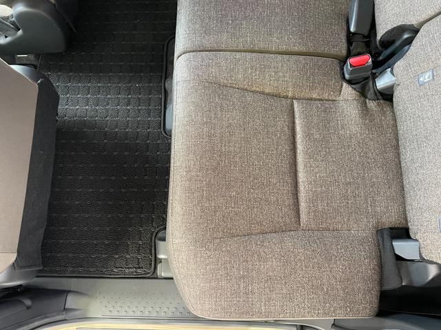 シエンタ Ｚ　純正１０型コネクトナビ　フルセグＴＶ　アラウンドビューモニター　レーダークルーズコントロール　衝突軽減ブレーキ　レーンディパーチャー　ブラインドスポットモニター　両側パワースライドドア　ＥＴＣ２．０（56枚目）