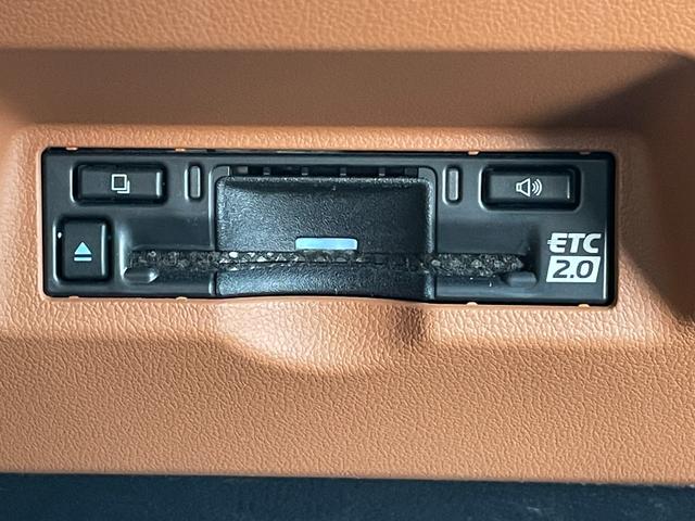 ヴェルファイアハイブリッド Ｚ　プレミア　１オナ　１４型ＤＡナビ　サンセットブラウンレザーデジタルインナー　トヨタセーフティセンス　トヨタチームメイト　ブラインドスポットモニタ　パーキンクサポートブレーキ（12枚目）