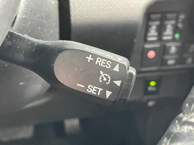 タンク カスタムＧ－Ｔ　純正９型ナビ　フルセグＴＶ　ＣＤ／ＤＶＤ再生　シートヒーター　両側パワースライドドア　クルーズコントロール　ＥＴＣ　ドライブレコーダー　衝突回避支援ブレーキ　車線逸脱警報機能　クリアランスソナー（8枚目）