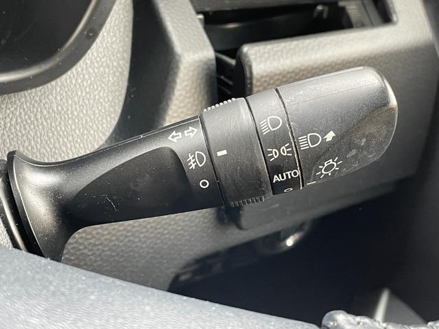 タンク カスタムＧ－Ｔ　純正９型ナビ　フルセグＴＶ　ＣＤ／ＤＶＤ再生　シートヒーター　両側パワースライドドア　クルーズコントロール　ＥＴＣ　ドライブレコーダー　衝突回避支援ブレーキ　車線逸脱警報機能　クリアランスソナー（29枚目）