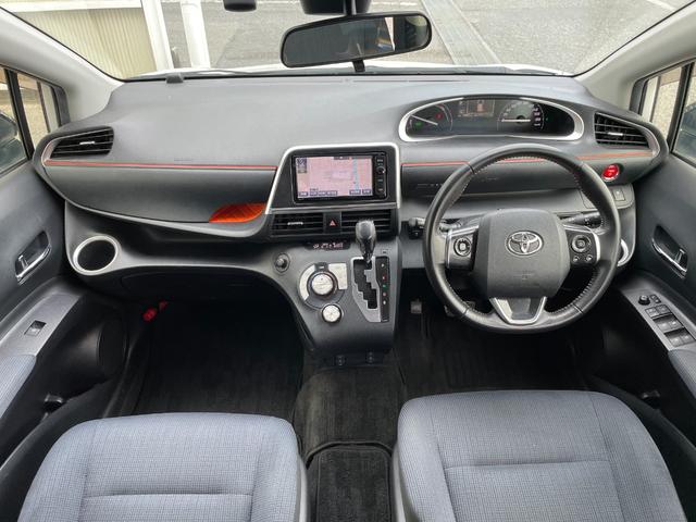 シエンタ ハイブリッドG 純正エアロ 純正SDナビフルセグ 後席フリップD セーフティセンスC レーンディパーチャーアラート プリクラッシュセーフティ オートマチックハイビーム 先行車発進お知らせ 両側電動パワースライドドア(3枚目)