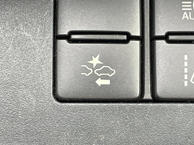 シエンタ ハイブリッドG 純正エアロ 純正SDナビフルセグ 後席フリップD セーフティセンスC レーンディパーチャーアラート プリクラッシュセーフティ オートマチックハイビーム 先行車発進お知らせ 両側電動パワースライドドア(6枚目)