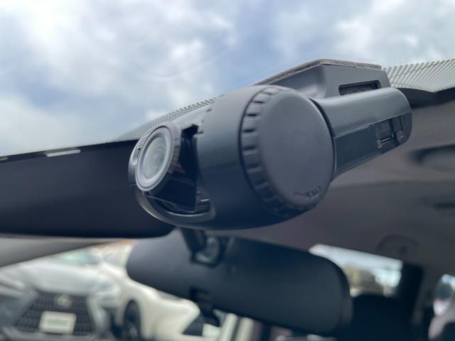 シエンタ ハイブリッドG 純正エアロ 純正SDナビフルセグ 後席フリップD セーフティセンスC レーンディパーチャーアラート プリクラッシュセーフティ オートマチックハイビーム 先行車発進お知らせ 両側電動パワースライドドア(12枚目)