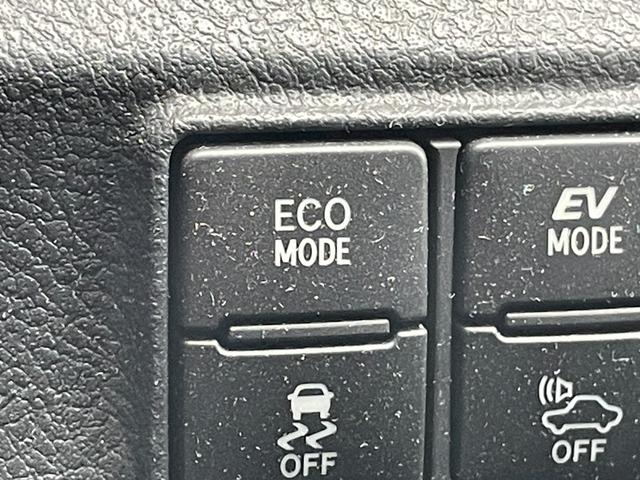 シエンタ ハイブリッドG 純正エアロ 純正SDナビフルセグ 後席フリップD セーフティセンスC レーンディパーチャーアラート プリクラッシュセーフティ オートマチックハイビーム 先行車発進お知らせ 両側電動パワースライドドア(36枚目)