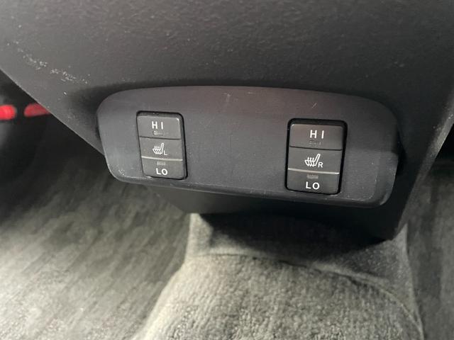 シエンタ ハイブリッドG 純正エアロ 純正SDナビフルセグ 後席フリップD セーフティセンスC レーンディパーチャーアラート プリクラッシュセーフティ オートマチックハイビーム 先行車発進お知らせ 両側電動パワースライドドア(39枚目)