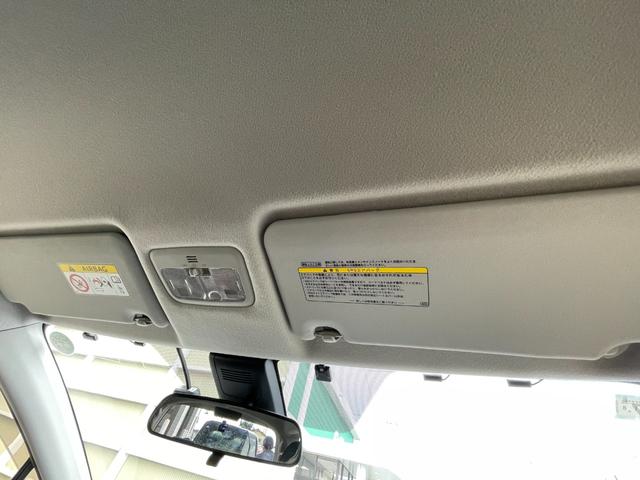 シエンタ ハイブリッドG 純正エアロ 純正SDナビフルセグ 後席フリップD セーフティセンスC レーンディパーチャーアラート プリクラッシュセーフティ オートマチックハイビーム 先行車発進お知らせ 両側電動パワースライドドア(40枚目)