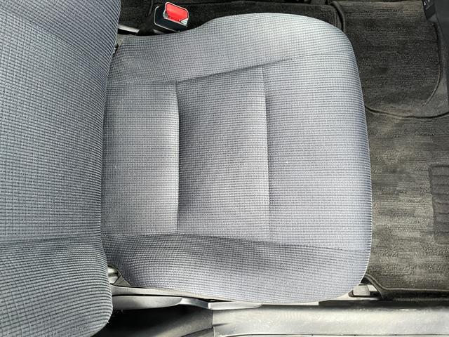 シエンタ ハイブリッドG 純正エアロ 純正SDナビフルセグ 後席フリップD セーフティセンスC レーンディパーチャーアラート プリクラッシュセーフティ オートマチックハイビーム 先行車発進お知らせ 両側電動パワースライドドア(45枚目)