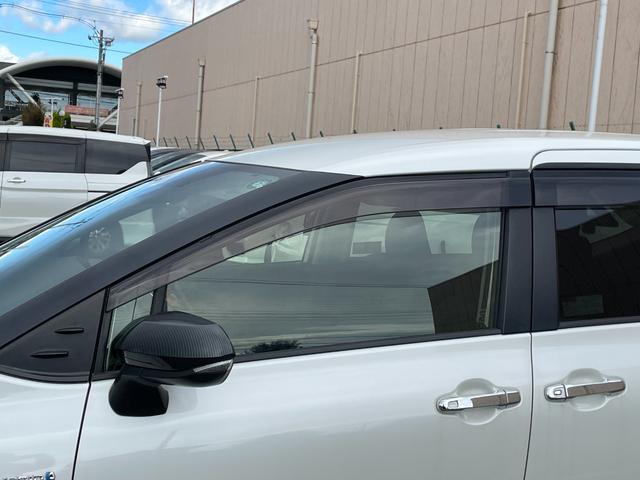 シエンタ ハイブリッドG 純正エアロ 純正SDナビフルセグ 後席フリップD セーフティセンスC レーンディパーチャーアラート プリクラッシュセーフティ オートマチックハイビーム 先行車発進お知らせ 両側電動パワースライドドア(68枚目)