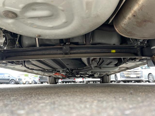 シエンタ ハイブリッドG 純正エアロ 純正SDナビフルセグ 後席フリップD セーフティセンスC レーンディパーチャーアラート プリクラッシュセーフティ オートマチックハイビーム 先行車発進お知らせ 両側電動パワースライドドア(79枚目)