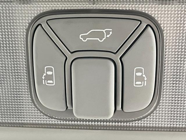 エスティマハイブリッド アエラス レザーパッケージ 純正ナヒ 電動格納シート 電動シート シートヒーター 電動リアゲート 両側電動スライドドア ETC 全周囲カメラ 三列シート クルーズコントロールシステム 純正フロアマット 純正サイドバイザー(8枚目)