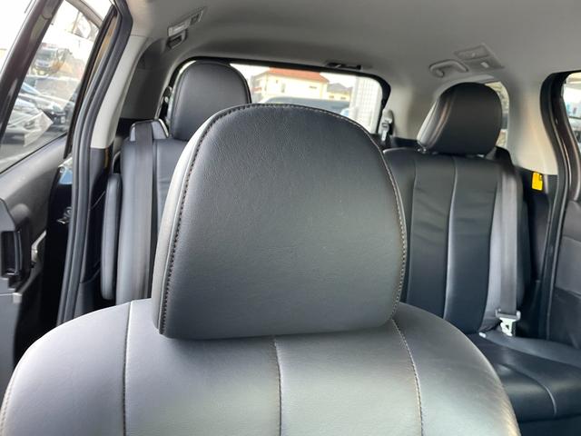 エスティマハイブリッド アエラス レザーパッケージ 純正ナヒ 電動格納シート 電動シート シートヒーター 電動リアゲート 両側電動スライドドア ETC 全周囲カメラ 三列シート クルーズコントロールシステム 純正フロアマット 純正サイドバイザー(44枚目)