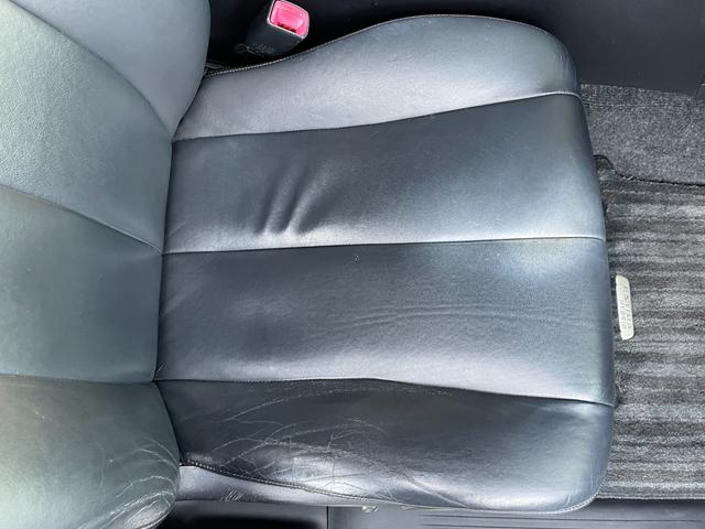 エスティマハイブリッド アエラス レザーパッケージ 純正ナヒ 電動格納シート 電動シート シートヒーター 電動リアゲート 両側電動スライドドア ETC 全周囲カメラ 三列シート クルーズコントロールシステム 純正フロアマット 純正サイドバイザー(46枚目)