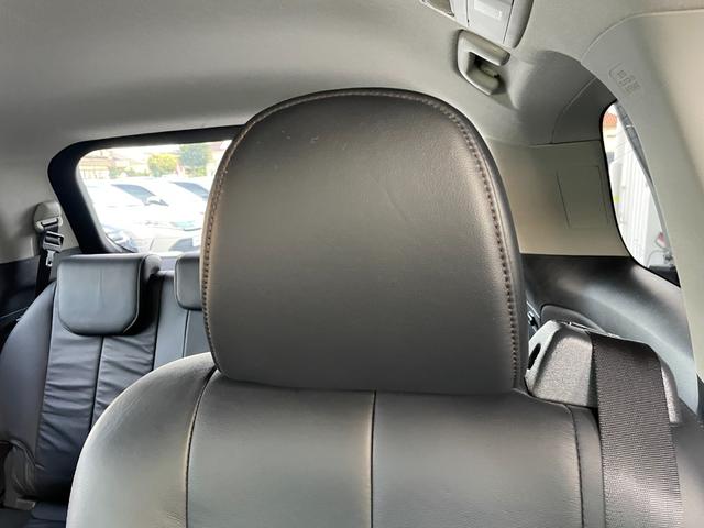 エスティマハイブリッド アエラス レザーパッケージ 純正ナヒ 電動格納シート 電動シート シートヒーター 電動リアゲート 両側電動スライドドア ETC 全周囲カメラ 三列シート クルーズコントロールシステム 純正フロアマット 純正サイドバイザー(55枚目)