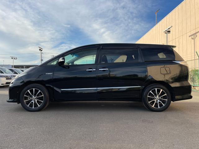 エスティマハイブリッド アエラス レザーパッケージ 純正ナヒ 電動格納シート 電動シート シートヒーター 電動リアゲート 両側電動スライドドア ETC 全周囲カメラ 三列シート クルーズコントロールシステム 純正フロアマット 純正サイドバイザー(66枚目)