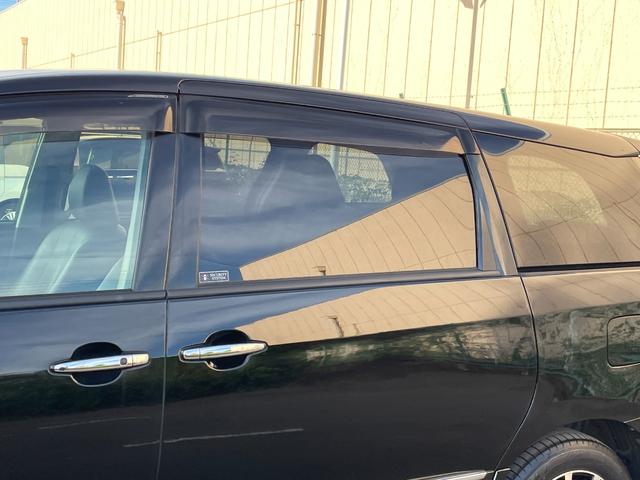 エスティマハイブリッド アエラス レザーパッケージ 純正ナヒ 電動格納シート 電動シート シートヒーター 電動リアゲート 両側電動スライドドア ETC 全周囲カメラ 三列シート クルーズコントロールシステム 純正フロアマット 純正サイドバイザー(71枚目)