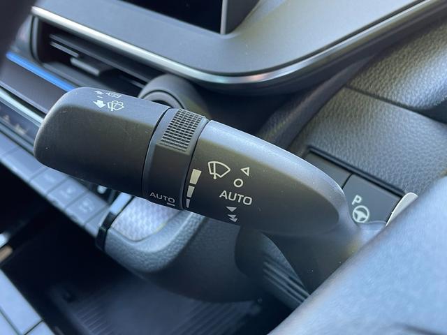 プリウス Ｚ　純正ナビ　フルセグ　Ｂｌｕｅｔｏｏｔｈ　全周囲カメラ　ＵＳＢ　デジタルインナーカメラ　電動リアゲート　シートヒーター　シートベンチレーション　追従型クルコン　シートメモリー　ステアリングヒーター（29枚目）