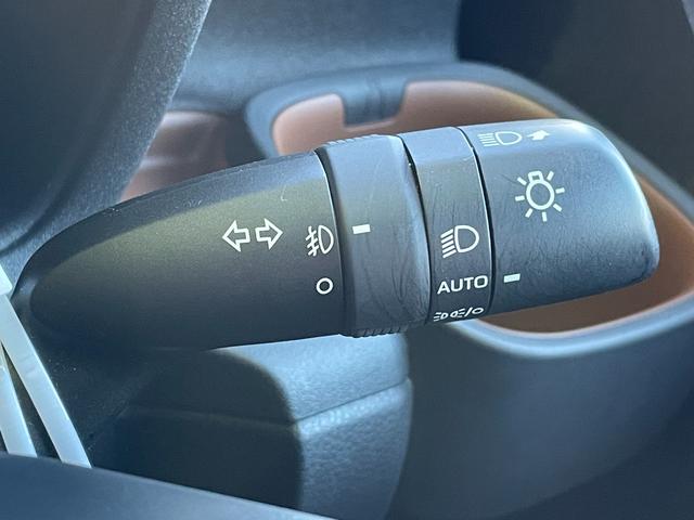 シエンタ ハイブリッドＺ　純正ナビ　全周囲カメラ　フルセグＴＶ　Ｂｌｕｅｔｏｏｔｈ／ＣＤ／ＤＶＤ　ＥＴＣ　両側電動スライドドア　ブラインドスポットモニター　前席シートヒーター　ステアリングヒーター　レーダークルーズコントロール（27枚目）