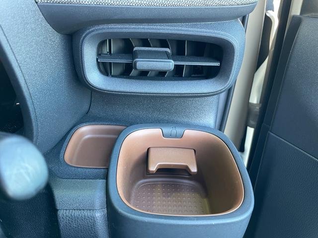 シエンタ ハイブリッドＺ　純正ナビ　全周囲カメラ　フルセグＴＶ　Ｂｌｕｅｔｏｏｔｈ／ＣＤ／ＤＶＤ　ＥＴＣ　両側電動スライドドア　ブラインドスポットモニター　前席シートヒーター　ステアリングヒーター　レーダークルーズコントロール（31枚目）