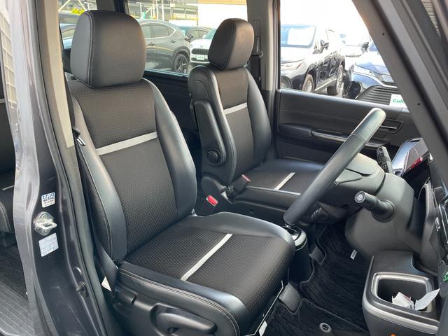 ステップワゴンスパーダ ｅ：ＨＥＶスパーダ　Ｇ・ＥＸ　ホンダセンシング　純正１０型ナビ　純正後席１１型モニター　マルチビューカメラ　ＥＴＣ２．０　両側電動スライドドア　フルセグＴＶ　Ｂｌｕｅｔｏｏｔｈ　前後ドライブレコーダー　ホンダセンシング　純正フロアマット（14枚目）