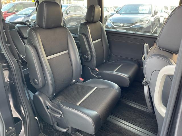 ステップワゴンスパーダ ｅ：ＨＥＶスパーダ　Ｇ・ＥＸ　ホンダセンシング　純正１０型ナビ　純正後席１１型モニター　マルチビューカメラ　ＥＴＣ２．０　両側電動スライドドア　フルセグＴＶ　Ｂｌｕｅｔｏｏｔｈ　前後ドライブレコーダー　ホンダセンシング　純正フロアマット（15枚目）