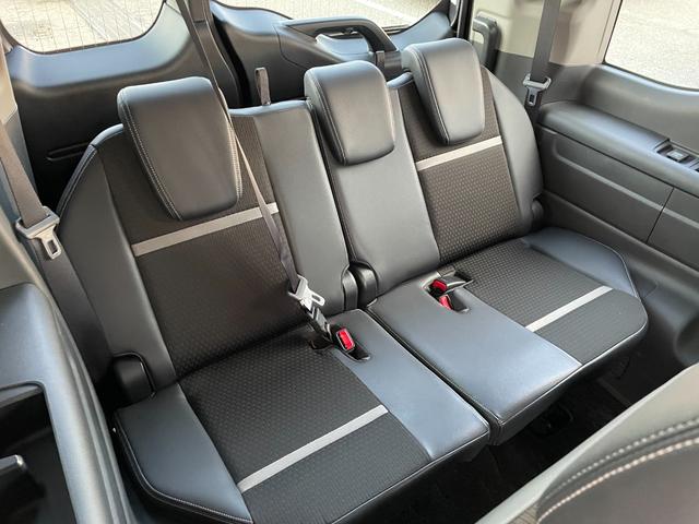 ステップワゴンスパーダ ｅ：ＨＥＶスパーダ　Ｇ・ＥＸ　ホンダセンシング　純正１０型ナビ　純正後席１１型モニター　マルチビューカメラ　ＥＴＣ２．０　両側電動スライドドア　フルセグＴＶ　Ｂｌｕｅｔｏｏｔｈ　前後ドライブレコーダー　ホンダセンシング　純正フロアマット（16枚目）