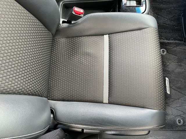 ステップワゴンスパーダ ｅ：ＨＥＶスパーダ　Ｇ・ＥＸ　ホンダセンシング　純正１０型ナビ　純正後席１１型モニター　マルチビューカメラ　ＥＴＣ２．０　両側電動スライドドア　フルセグＴＶ　Ｂｌｕｅｔｏｏｔｈ　前後ドライブレコーダー　ホンダセンシング　純正フロアマット（48枚目）