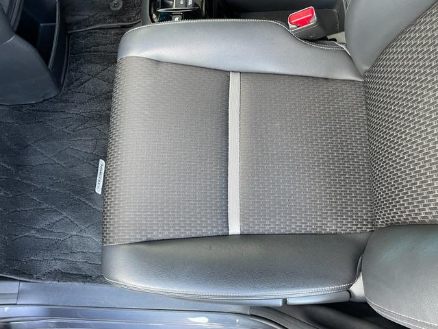 ステップワゴンスパーダ ｅ：ＨＥＶスパーダ　Ｇ・ＥＸ　ホンダセンシング　純正１０型ナビ　純正後席１１型モニター　マルチビューカメラ　ＥＴＣ２．０　両側電動スライドドア　フルセグＴＶ　Ｂｌｕｅｔｏｏｔｈ　前後ドライブレコーダー　ホンダセンシング　純正フロアマット（54枚目）