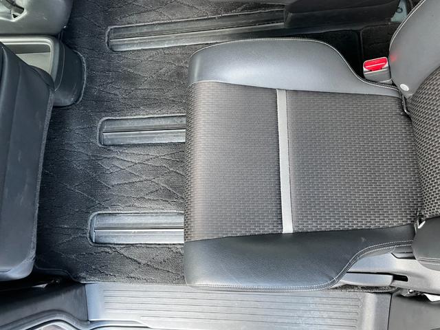 ステップワゴンスパーダ ｅ：ＨＥＶスパーダ　Ｇ・ＥＸ　ホンダセンシング　純正１０型ナビ　純正後席１１型モニター　マルチビューカメラ　ＥＴＣ２．０　両側電動スライドドア　フルセグＴＶ　Ｂｌｕｅｔｏｏｔｈ　前後ドライブレコーダー　ホンダセンシング　純正フロアマット（60枚目）
